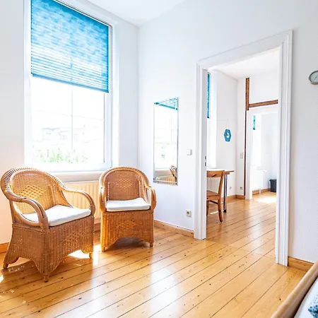 Haus Silko - Fewo In Top Lage - 3 Min Zum Strand Direkt Am Kurpark Rostock Zimmer foto