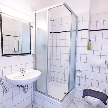 Haus Silko - Fewo In Top Lage - 3 Min Zum Strand Direkt Am Kurpark Rostock Zimmer foto