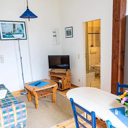 Haus Silko - Fewo In Top Lage - 3 Min Zum Strand Direkt Am Kurpark Rostock Zimmer foto