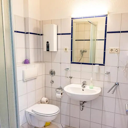 Haus Silko - Fewo In Top Lage - 3 Min Zum Strand Direkt Am Kurpark Rostock Zimmer foto