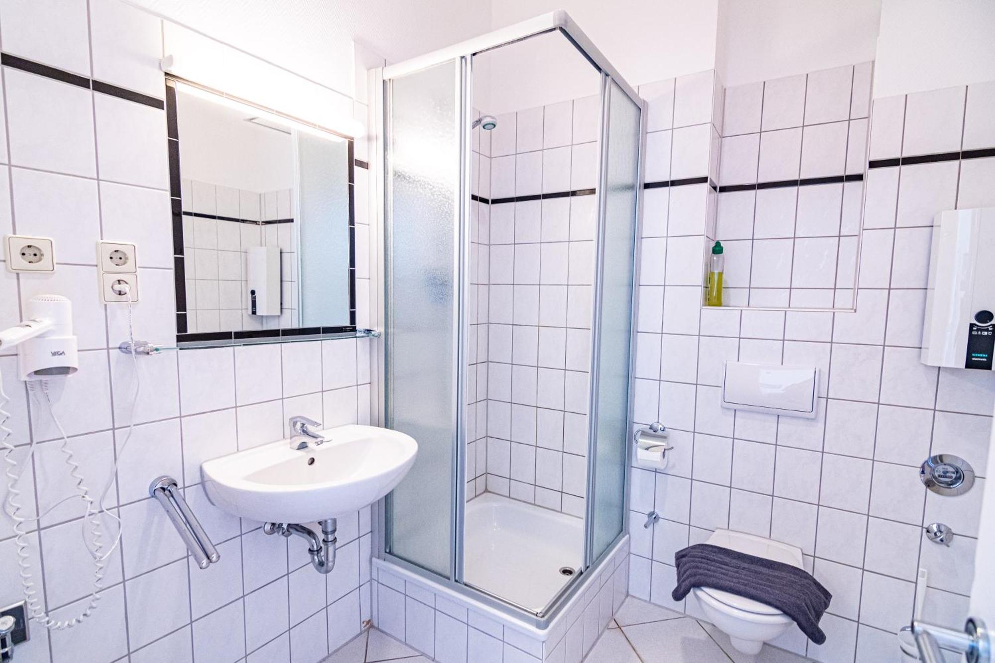 Haus Silko - In Lage - 3 Min Zum Direkt Am Kurpark Apartment Rostock